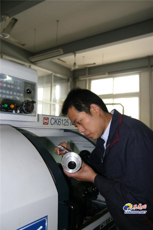 程軍榮 智能制造與工匠精神，硬實(shí)力與軟實(shí)力的完美融合